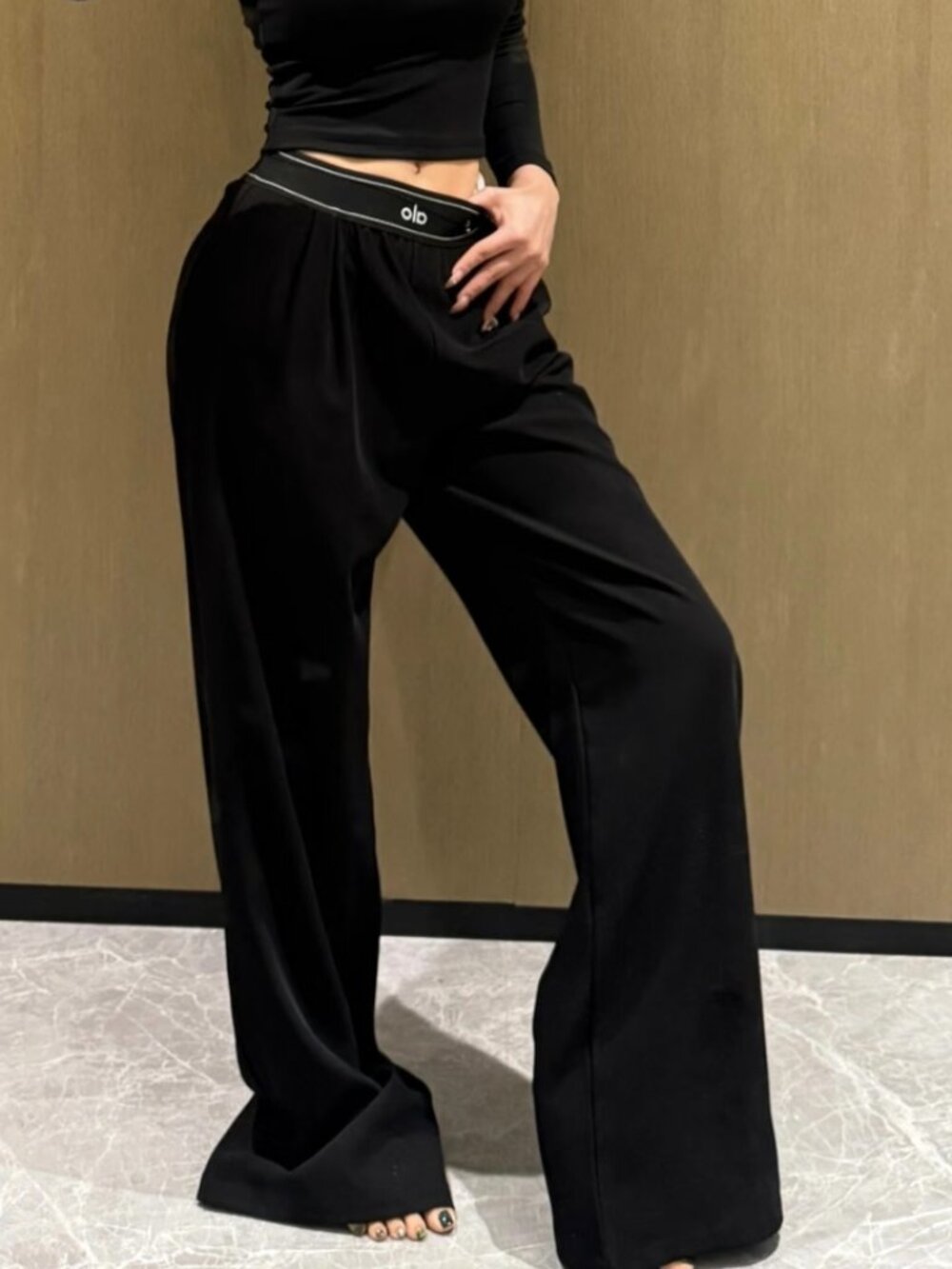 💐ALO Yoga Black Suit Up Trouser Brand New (Regular 30" Inseam)💥Viral Style - Picture 7 of 7